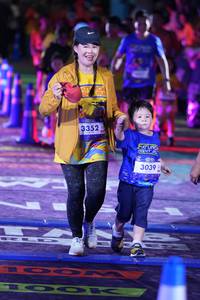 BIB: 3352, 100, 3039
                            <button type="button" onclick="openModal(26261953)" class="btn btn-primary btn-sm float-right btn-popup" data-toggle="modal" data-target=".modal-high-quality">
                        <i class="fas fa-shopping-cart"></i> Add to Cart
                    </button>
                                            <button type="button" onclick="isThisMe(26261953, true)" class="btn btn-success btn-sm float-right btn-popup btn-isme hidden" data-toggle="tooltip" data-placement="bottom" title="นี่คือรูปของคุณใช่ไหม คลิกที่นี่เพื่อเอาเข้าอัลบั้ม">
                        <i class="fas fa-plus"></i> Add to album
                    </button>
                    <button type="button" onclick="isThisMe(26261953, false)" class="btn btn-warning btn-sm float-right btn-popup btn-isnotme hidden">
                        <i class="fas fa-ban"></i> Remove from album
                    </button>